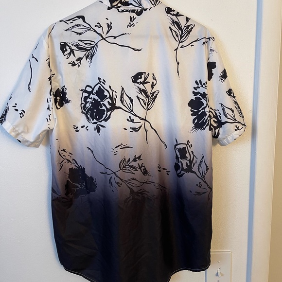 Men’s button down - Picture 2 of 4